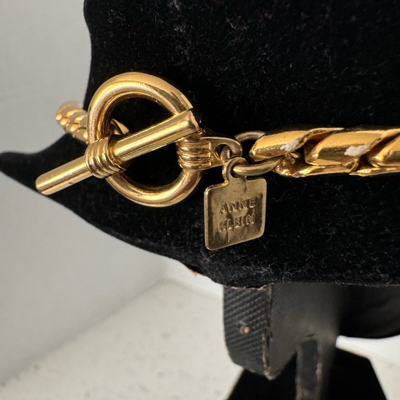 Vintage Infinity Knot Necklace by Anne Klein with Gold Finish and Toggle Closure - Picture 3 of 3